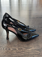 Carica l'immagine nel visualizzatore di Gallery, VICENZA DECOLLETE' IN VERNICE NERA TACCO 9CM FIOCCO