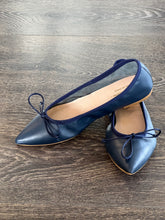 Carica l'immagine nel visualizzatore di Gallery, MARRADINI BALLERINA IN PELLE BLU