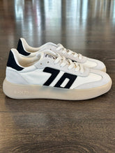 Carica l'immagine nel visualizzatore di Gallery, BACK 70 SNEAKER CON PLATEAU BROOKLYN BIANCA+NERA
