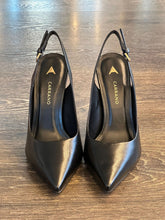 Carica l&#39;immagine nel visualizzatore di Gallery, CARRANO SLINGBACK IN PELLE NERA TACCO 10,5CM  IN ACCIAIO
