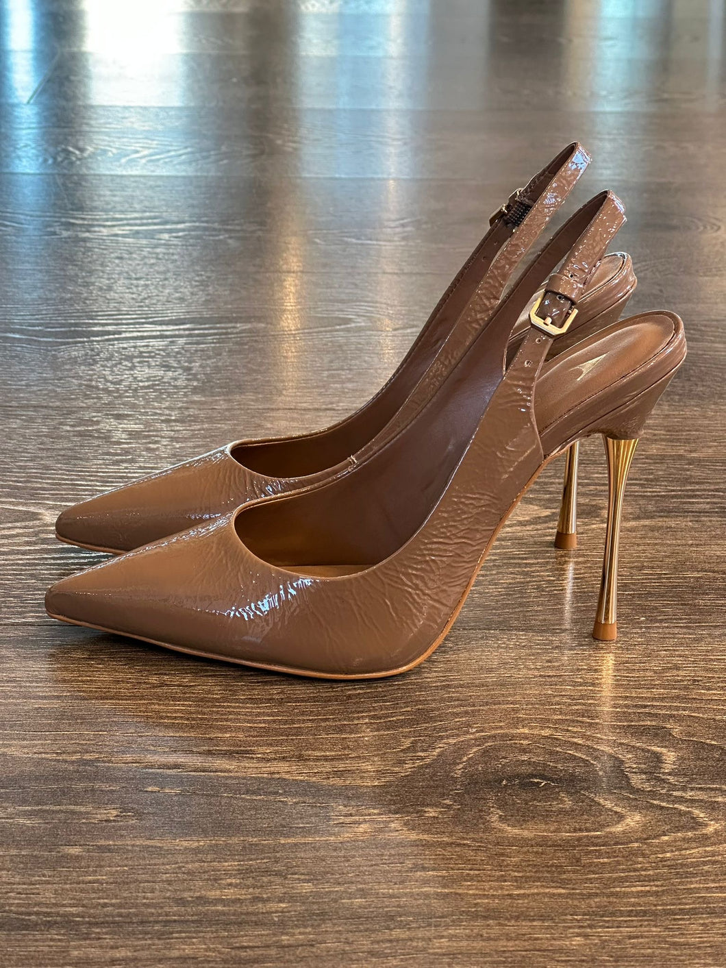 CARRANO SLINGBACK IN MORBIDA VERNICE MOCHA TACCO 10,5CM  IN ACCIAIO