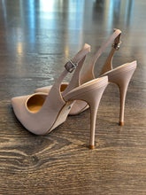Carica l&#39;immagine nel visualizzatore di Gallery, CARRANO SLINGBACK IN PELLE NUDE TACCO 10,5 CM
