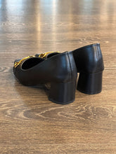 Carica l&#39;immagine nel visualizzatore di Gallery, FRANCESCO MILANO DECOLLETE&#39; PELLE NERA TACCO 5 CM GROSSO ACCESSORIO
