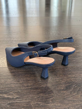 Carica l&#39;immagine nel visualizzatore di Gallery, FRANCESCO MILANO SLINGBACK IN PELLE BLU TACCO 4,5 CM

