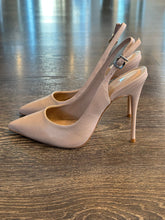 Carica l&#39;immagine nel visualizzatore di Gallery, CARRANO SLINGBACK IN PELLE NUDE TACCO 10,5 CM
