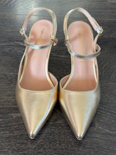 Carica l'immagine nel visualizzatore di Gallery, FRANCESCO MILANO SLINGBACK PELLE PLATINO TACCO 8 CM
