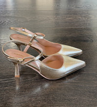 Carica l'immagine nel visualizzatore di Gallery, FRANCESCO MILANO SLINGBACK PELLE PLATINO TACCO 8 CM
