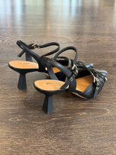 Carica l'immagine nel visualizzatore di Gallery, BRUNO PREMI SLINGBACK IN PELLE NERA TACCO 7 CM CON FIOCCO
