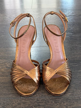 Carica l&#39;immagine nel visualizzatore di Gallery, VICENZA SANDALO TACCO 8,5 CM MULTI FASCETTE PELLE BRONZO
