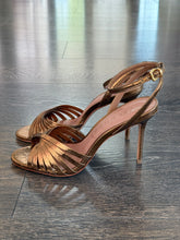 Carica l&#39;immagine nel visualizzatore di Gallery, VICENZA SANDALO TACCO 8,5 CM MULTI FASCETTE PELLE BRONZO
