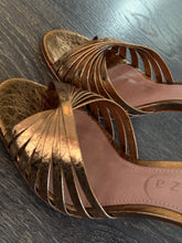 Carica l&#39;immagine nel visualizzatore di Gallery, VICENZA SANDALO TACCO 8,5 CM MULTI FASCETTE PELLE BRONZO
