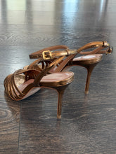 Carica l&#39;immagine nel visualizzatore di Gallery, VICENZA SANDALO TACCO 8,5 CM MULTI FASCETTE PELLE BRONZO
