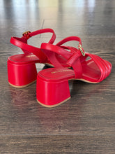 Carica l&#39;immagine nel visualizzatore di Gallery, BRUNO PREMI SANDALO IN PELLE ROSSA TC 5 CM
