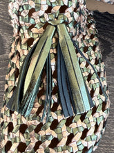 Carica l&#39;immagine nel visualizzatore di Gallery, EKP SABOT IN PELLE INTRECCIATA VERDE+PLATINO ROSE
