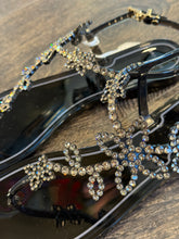 Carica l'immagine nel visualizzatore di Gallery, MENGHI SANDALO INFRADITO NERO"CAVIGLIERA" IN GOMMA CON SWAROVSKI MADE IN ITALY
