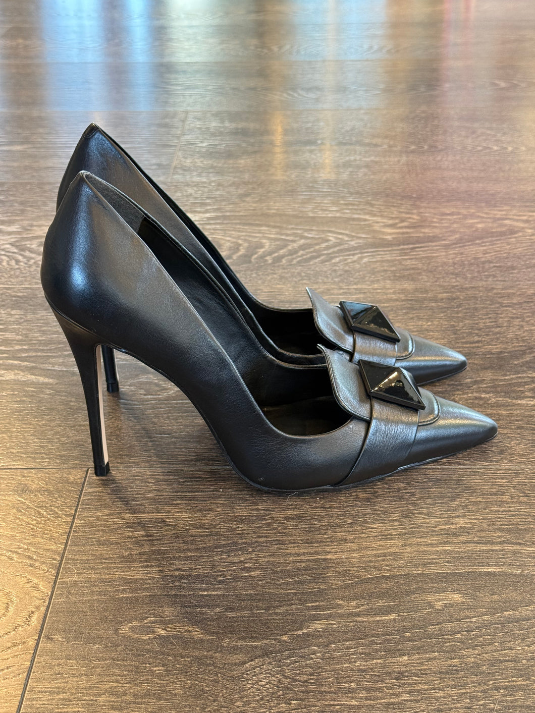 MISS UNIQUE DECOLLETE' IN PELLE NERA TACCO 9,5 CM