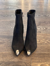 Carica l'immagine nel visualizzatore di Gallery, BRUNO PREMI TRONCHETTO IN CAMOSCIO NERO TC 9 CM PUNTALE
