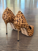 Carica l'immagine nel visualizzatore di Gallery, CARRANO DECOLLETE IN CAVALLINO LEOPARDATO TACCO 10,5CM  IN ACCIAIO
