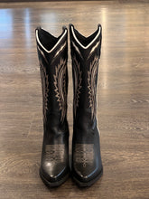 Carica l&#39;immagine nel visualizzatore di Gallery, ZOE STIVALE TEXANO NERO RICAMO TC 8,5
