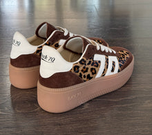 Carica l'immagine nel visualizzatore di Gallery, BACK 70 SNEAKER FONDO XXL LEOPARDO
