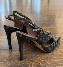 Carica l'immagine nel visualizzatore di Gallery, VICENZA SLINGBACK IN VERNICE NERA-VERDE
