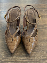 Carica l'immagine nel visualizzatore di Gallery, VICENZA SLINGBACK IN VERNICE AMBRA
