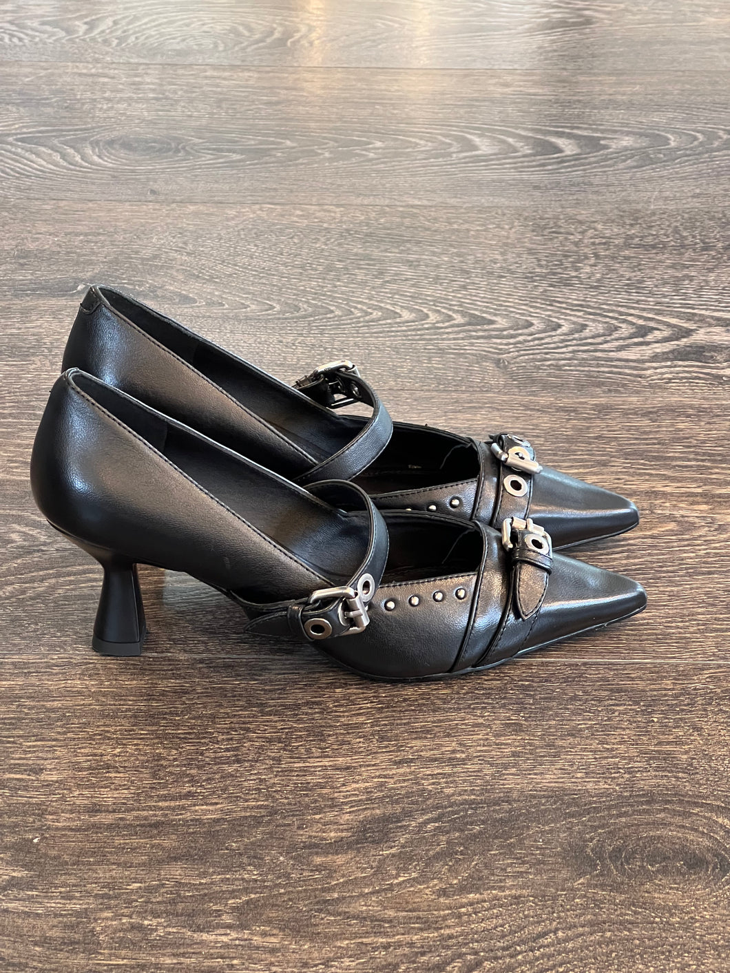 BRUNO PREMI DECOLLETE PELLE NERO CON BORCHIE TACCO 6CM