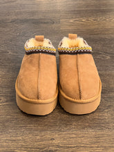 Carica l&#39;immagine nel visualizzatore di Gallery, WOZ EKP CIABATTA IN MONTONE CUOIO
