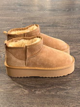 Carica l&#39;immagine nel visualizzatore di Gallery, WOZ EKP PELOSOTTO PLATFORM IN MONTONE CUOIO
