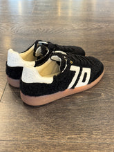 Carica l&#39;immagine nel visualizzatore di Gallery, BACK70 SNEAKER NERA TEDDY
