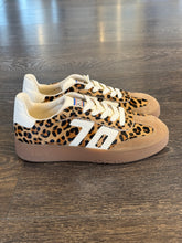 Carica l&#39;immagine nel visualizzatore di Gallery, BACK70 SNEAKER IN CAVALLINO LEOPARDATO
