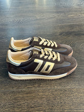Carica l&#39;immagine nel visualizzatore di Gallery, BACK70 SNEAKER IN NAPPA MARRONE
