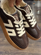 Carica l'immagine nel visualizzatore di Gallery, BACK 70 SNEAKER CON PLATEAU BROOKLYN MARRONE
