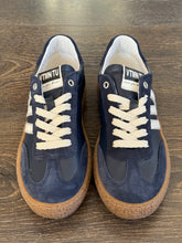 Carica l'immagine nel visualizzatore di Gallery, VITAMINA SNEAKER IN PELLE BLU
