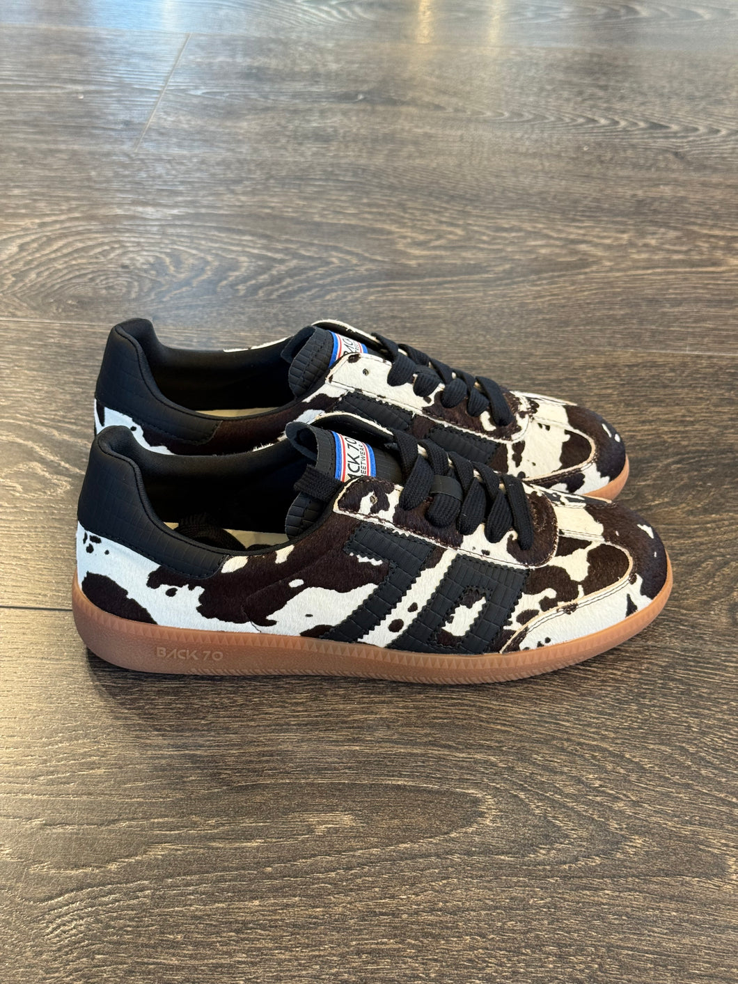 BACK70 SNEAKER IN CAVALLINO STAMPA MUCCA BIANCO-MARRONE
