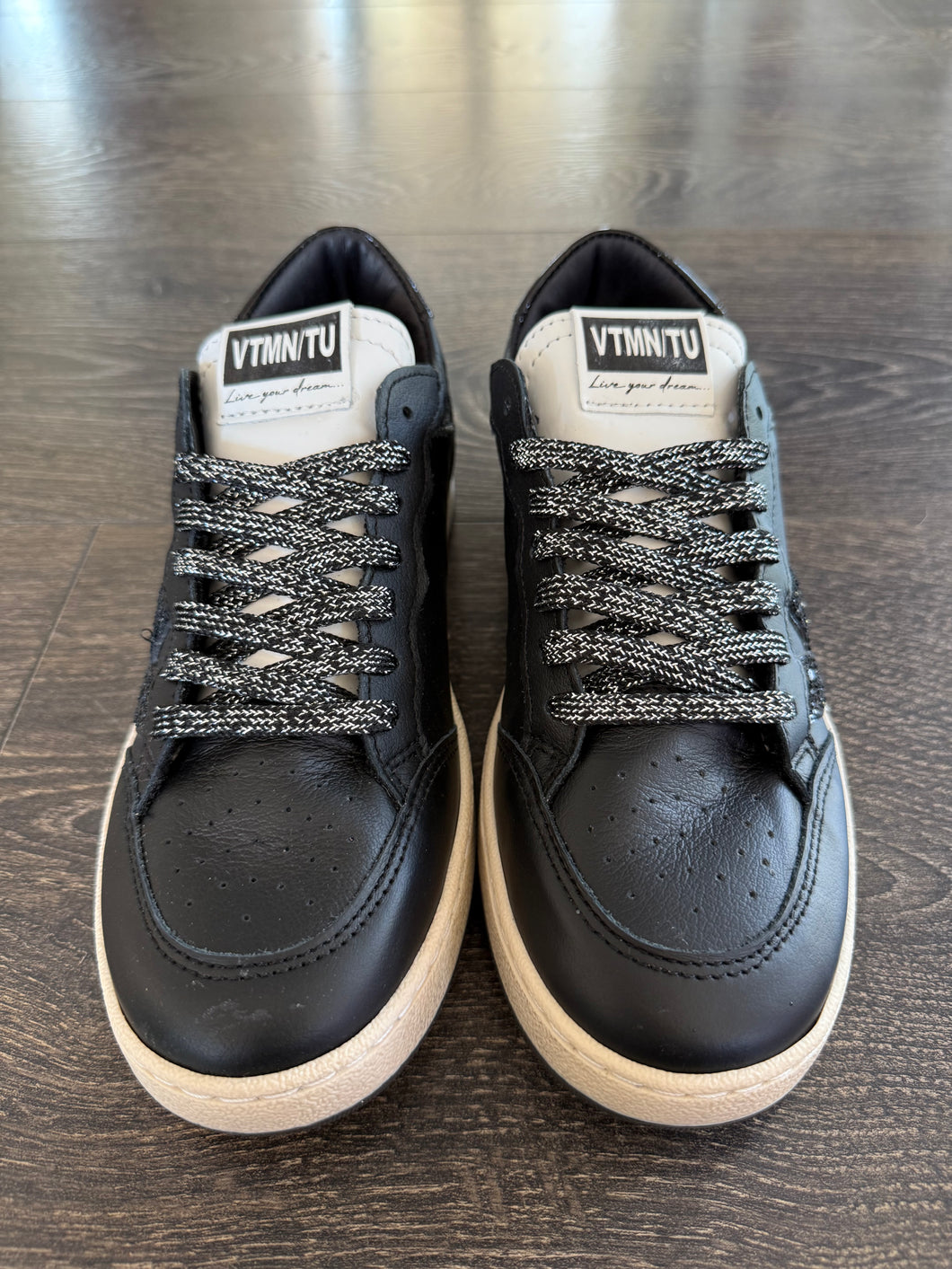 VITAMINA SNEAKER IN PELLE NERA