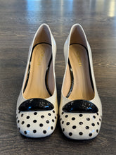 Carica l&#39;immagine nel visualizzatore di Gallery, CECIL DECOLLETE&#39;  TC 7 CM IN NAPLACK BURRO E POIS
