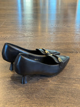 Carica l&#39;immagine nel visualizzatore di Gallery, FRANCESCO MILANO MOCASSINO IN PELLE NERA TACCO 4,5 CM
