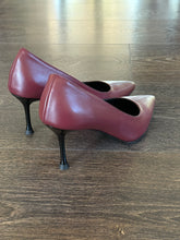 Carica l&#39;immagine nel visualizzatore di Gallery, EMANUELA PASSERI DECOLLETE&#39; IN PELLE BORDEAUX TACCO 7,5
