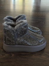 Carica l&#39;immagine nel visualizzatore di Gallery, FORNARINA PELOSOTTO STRASS GRIGIO
