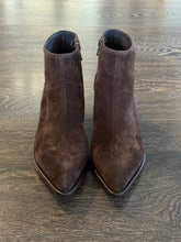 Carica l&#39;immagine nel visualizzatore di Gallery, EMANUELA PASSERI TRONCHETTO CROSTA MARRONE
