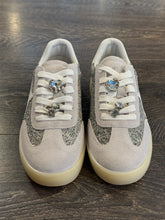 Carica l'immagine nel visualizzatore di Gallery, LE JADE SNEAKER IN GLITTER ARGENTO
