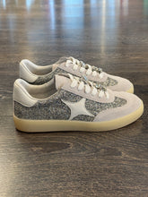 Carica l'immagine nel visualizzatore di Gallery, LE JADE SNEAKER IN GLITTER ARGENTO
