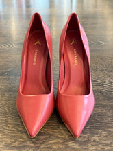 Carica l'immagine nel visualizzatore di Gallery, CARRANO DECOLLETE IN PELLE FRAGOLA (BERRY)TACCO 10,5CM  IN ACCIAIO
