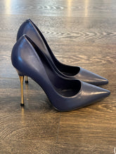 Carica l&#39;immagine nel visualizzatore di Gallery, CARRANO DECOLLETE&#39; IN MORBIDA PELLE COLOR BLU TACCO 10,5CM  IN ACCIAIO
