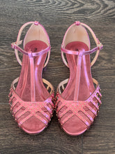 Carica l&#39;immagine nel visualizzatore di Gallery, MISS UNIQUE SANDALO RAGNO PELLE LAMINATA ROSA CON BORCHIETTE
