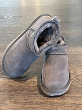 Carica l&#39;immagine nel visualizzatore di Gallery, WOZ EKP &quot;PELOSOTTO&quot; IN MONTONE GRIGIO
