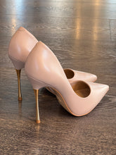 Carica l&#39;immagine nel visualizzatore di Gallery, CARRANO DECOLLETE IN PELLE NUDE TACCO 10,5CM  IN ACCIAIO
