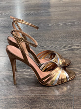 Carica l&#39;immagine nel visualizzatore di Gallery, VICENZA SANDALO LAMINATO  MULTICOLOR  (bronzo) TACCO 11 CM
