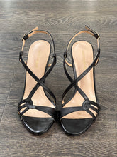 Carica l&#39;immagine nel visualizzatore di Gallery, MISS UNIQUE SANDALO IN PELLE NERA TC 8 CM INTRECCIO LATO
